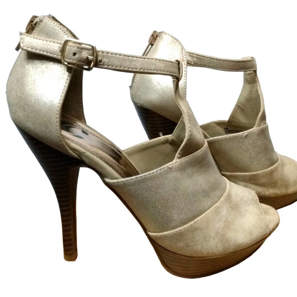 Charming Charlie tan platform peep toe heels